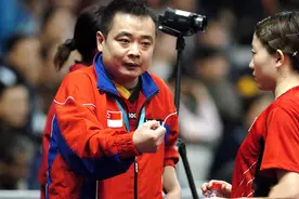 打球不如弟弟，刘国栋是如何通过打造海外兵团，与中国队抗衡的图片