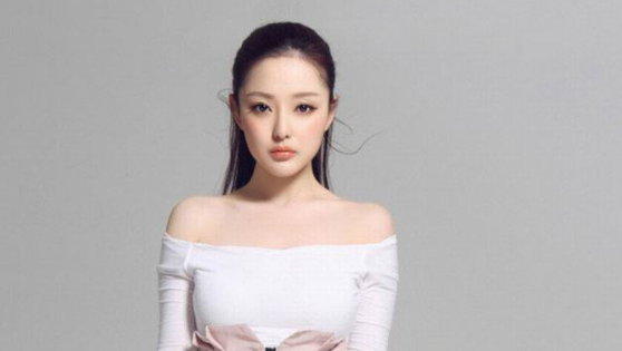 王洁曦去世6年,生前因《丑女无敌》爆红,为演戏曾去夜总会试台