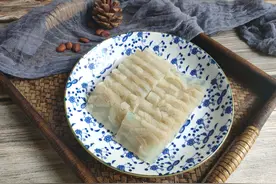 做猪皮冻，猪皮和水的比例是多少？教你正确做法，Q弹紧实无腥味图片