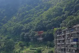 重庆市綦江区松藻煤矿，上万人的生活区随着资源的枯竭而逐步没落图片