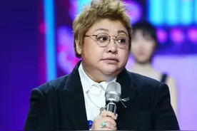 为什么说：她才是中国真正的明星，始终伴随着荣誉与非议的韩红图片
