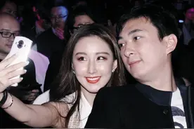 “国民老公”王思聪：一个被网红后宫团，毁了恋爱观的纯情少年图片