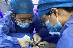 1.76KG新生儿出现严重低血糖，福建这家医院为他开启生命“营养通道”图片