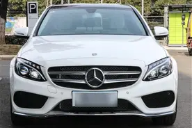 奔驰C级运损车到4S店，19万一台没人要，经理：咋都这么精了？图片