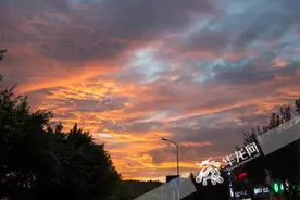 美爆了！今天傍晚重庆的彩虹+火烧云“撩”到你了吗？图片