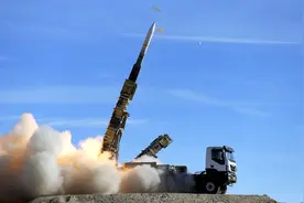 越南出兵中东，伊朗向美战机开火，美在中东或全线失败紧急撤侨图片