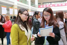 为啥211名校出身的研究生，毕业后多半找不到工作？离不开这3点图片