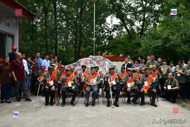 南阳：纪念抗战胜利76周年抗战老兵重返西峡口战场英雄会图片