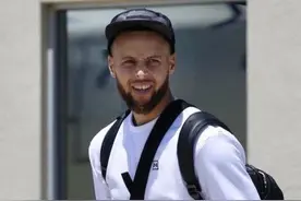 NBA球员究竟多能吃？奥尼尔一顿36个热狗，字母弟目标9桶肥牛面图片