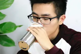 只喝用电水壶烧开的自来水，不喝桶装水，对健康是否有不利影响？图片