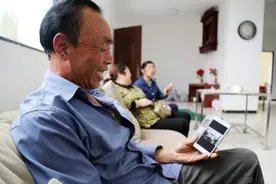 为何上了大学，孩子就不常和父母联系了？不懂事还是“另有隐情”图片