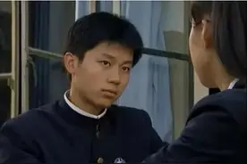 what？42岁李晨演17岁少年辣眼睛？和ta比起来李晨弱爆了！明星扮嫩哪家强？图片