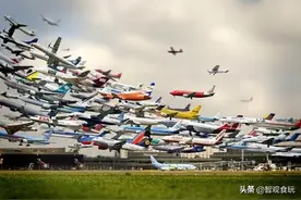 为什么大多数飞机的颜色选择为白色，背后的原因你知道吗？图片