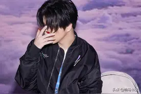 薛之谦更新动态，平凡的人最快乐，守护在你的《方圆几里》图片