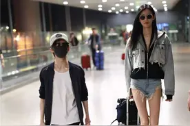 最萌身高差？178奚梦瑶同框155郭敬明成大佬，郭敬明变成小迷弟图片