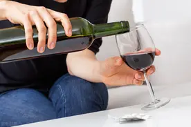没开瓶的红酒，过期后还能喝吗？可能很多人搞错就扔了，实在可惜图片