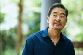 64岁邓婕近照，离婚协议成她一生的痛，养女越长越像丈夫张国立图片