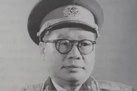 开国将帅（214）中将钟赤兵图片