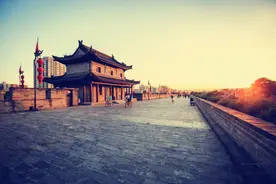 评贾平凹《诸神充满》：废都诸神，秦腔充满图片