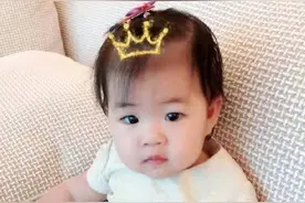 还记得章子怡的女儿醒醒吗？现在这么可爱啦？图片