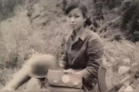 钟惠玲在战场上衣不解带的照顾伤员，到处奔波，得到称赞图片