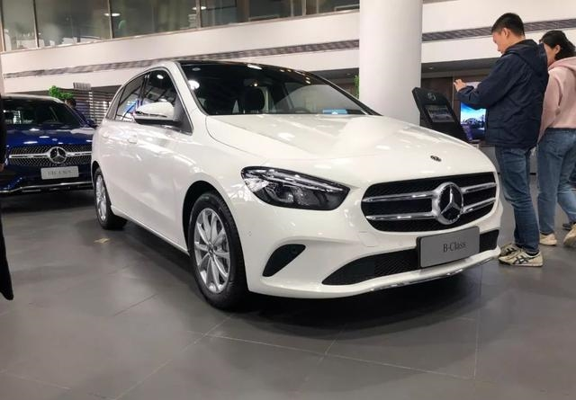 2020款奔驰B200时尚型测评：内饰豪华，实用性强悍