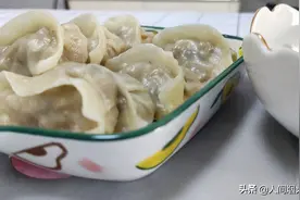 老妈做酸菜猪肉馅饺子，百吃不厌，没有窍门，人人可学图片
