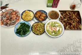 妈妈花150元给2个孩子准备生日宴，做了7菜1汤，您看值吗？图片