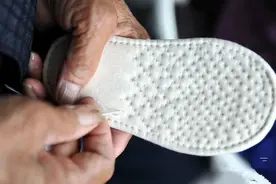 母亲做的布底鞋图片