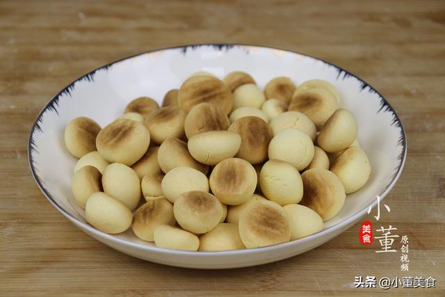 不用水和油，教你做孩子最爱吃的奶香小馒头，零添加更健康