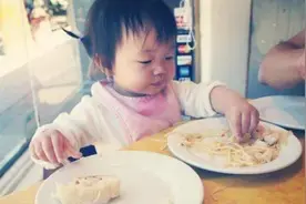 ​孩子1岁后，家长要避免4个错误行为，以免耽误孩子长高，别不懂图片