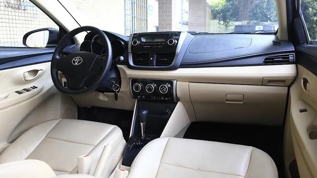 威驰FS试驾：空间超大超实用，省油省力低油耗！堪称家用车典范