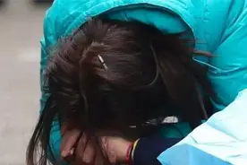 7岁男孩突然变得畏光怕水，一周后离世，医生讲出原因父母后悔图片