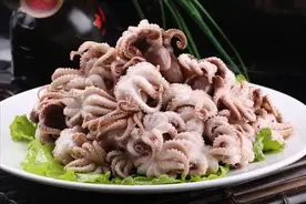 煮八爪鱼，别等水开再下锅，不然嚼不动，渔民教你3招，鲜香爽脆图片