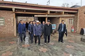 嘉木样•洛桑久美•图丹却吉尼玛调研指导临潭脱贫攻坚帮扶工作图片