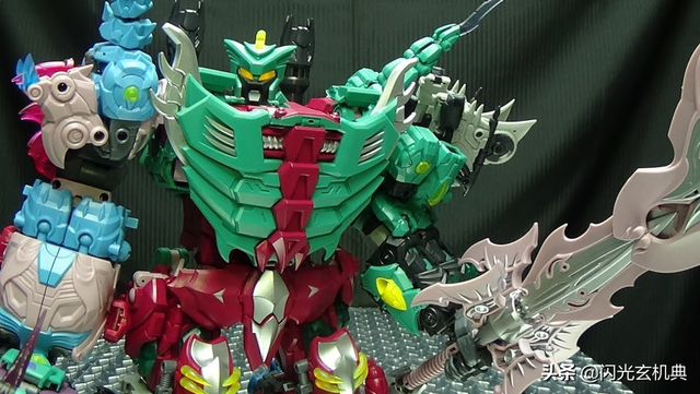 变形金刚动漫人物:狂派霸天虎隐者战士-海底狂魔 TFC版