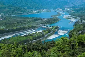 都江堰青城大桥将于2023年12月建成通车图片