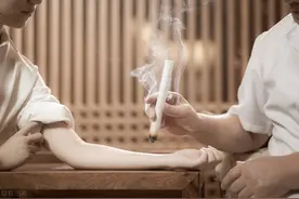 艾烟中含有一级致癌物！中医艾灸师，三年未必痒，七年或许会痛图片