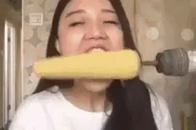 疼！电钻吃玉米挑战动态图合集！秃头的，崩牙的全都有，搞笑GIF图片