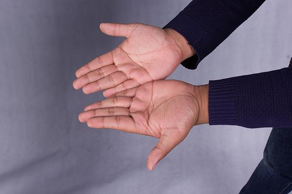 喝蜂蜜水能够促进肝脏修复，是真是假？肝病患者都能喝蜂蜜水吗？