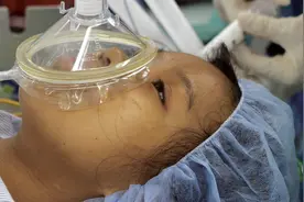 手术中醒来是啥感受？大脑清醒、能感知撕裂般疼痛，身体却不能动图片