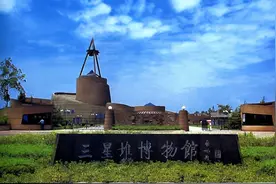 三星堆出土一枚龙印，可是龙印上有四个“诡异”印文，谁也不认识图片