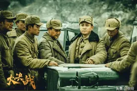 赵麒：李乃文同学，曾是杂技演员，如今在《大决战》中扮演郭汝瑰图片