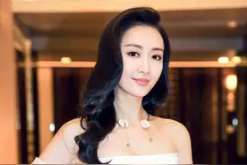 风情万种的顶级美女王鸥，20年的男友屈指可数，也算风流吗？图片