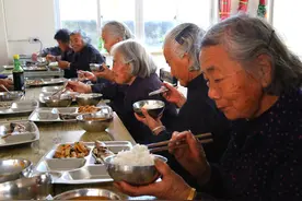 2021年，养老新政出台，农民养老要靠自己？三大养老调整要注意图片