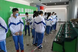 野生动物保护科普走进惠州市一中校园 展出60多件标本图片