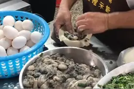 鸡蛋馅料的包子你见过吗？把生鸡蛋直接包进去，看完却很想动筷子图片