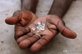 何为血钻？在非洲的塞拉利昂，钻石是用来“杀人”的图片