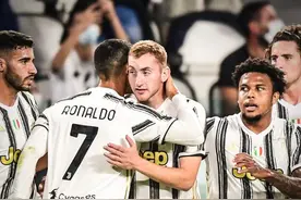 C罗收获小迷弟+1，麦肯尼继姆巴佩、哈兰德、孙兴慜之后新迷弟图片