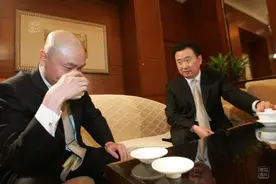 黄光裕出狱后首次露面，准备进军装修界，你觉得他还能再赢吗？图片